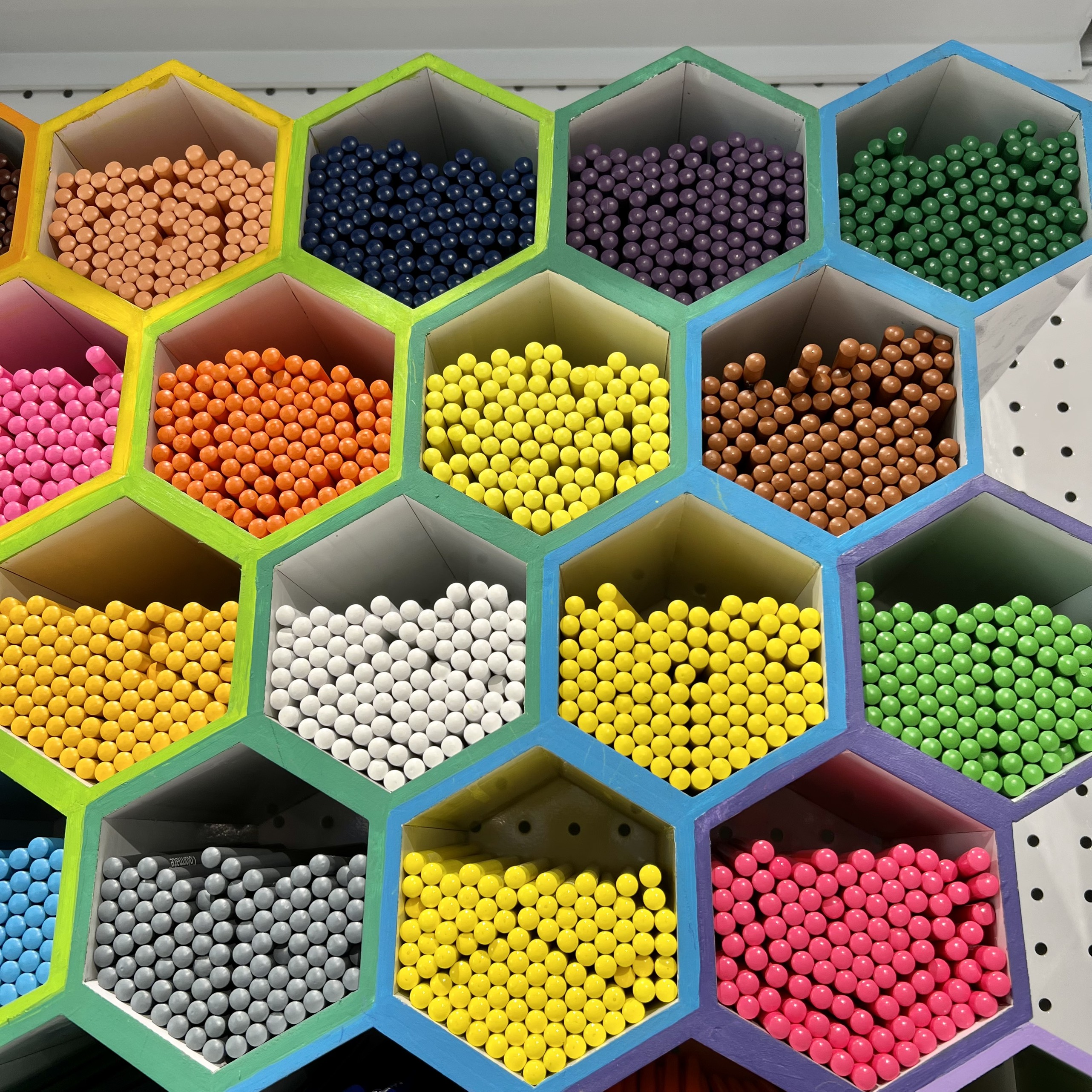 Bút chì màu nhiều màu thân gỗ cao cấp colormate