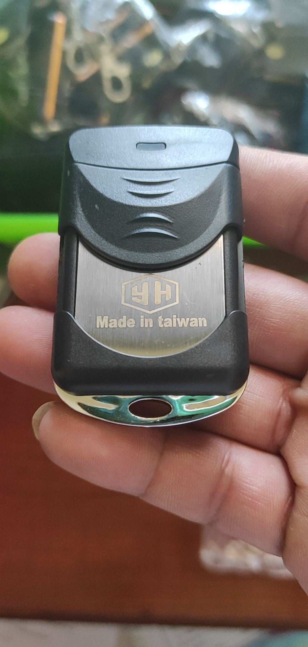 # Remote cửa cuốn thông minh tự học lệnh 433 mhz chống nước inox