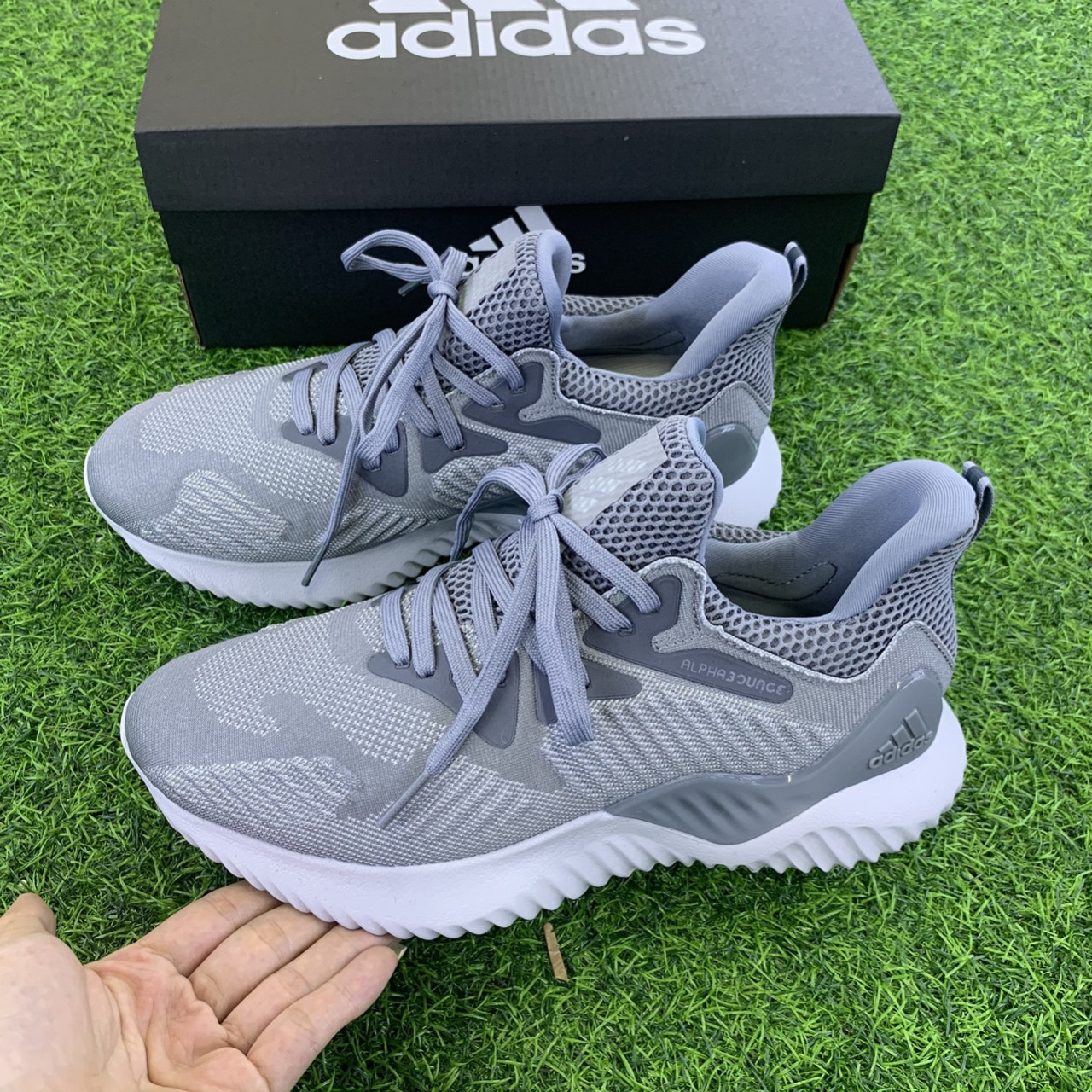 Giầy thể thao Alphabounce beyond xám thời trang nam nữ