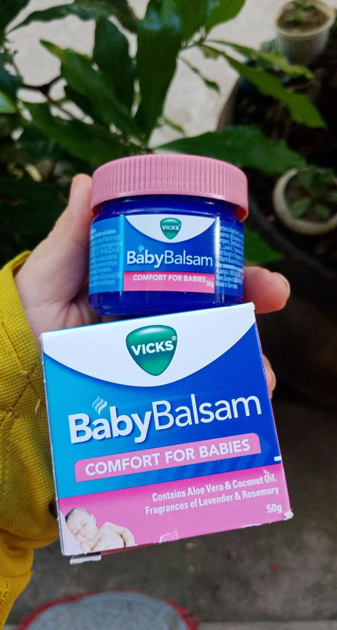 Dầu bôi ấm ngực vicks baby balsam 50g cho bé - úc