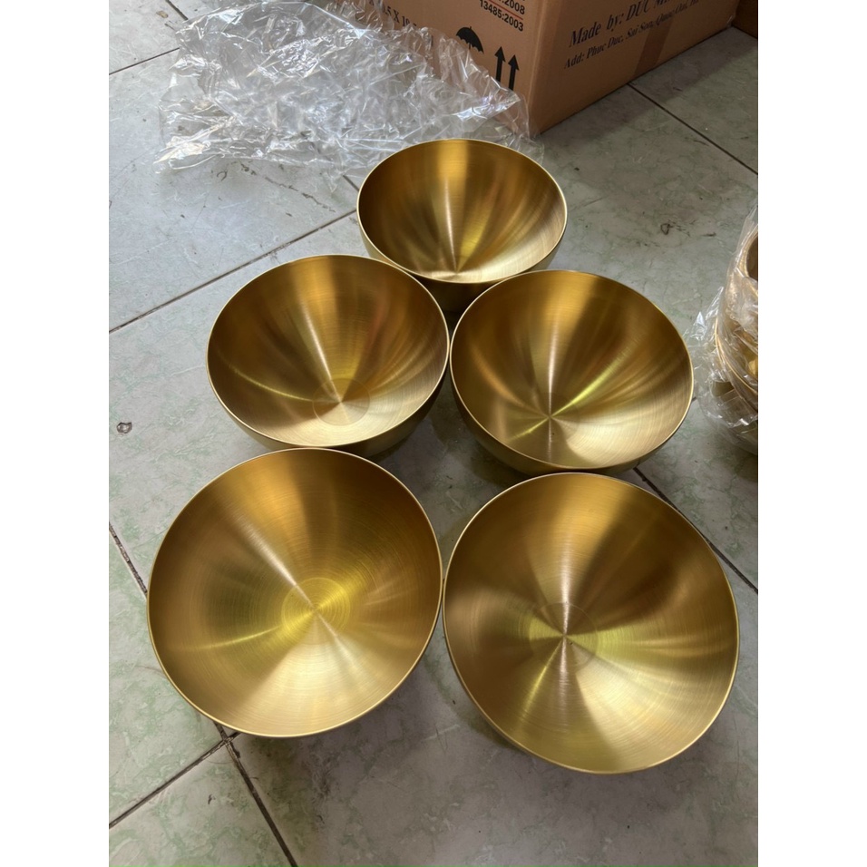 Bát vàng chuyên dùng trong spa thẩm mỹ hoặc phun xăm