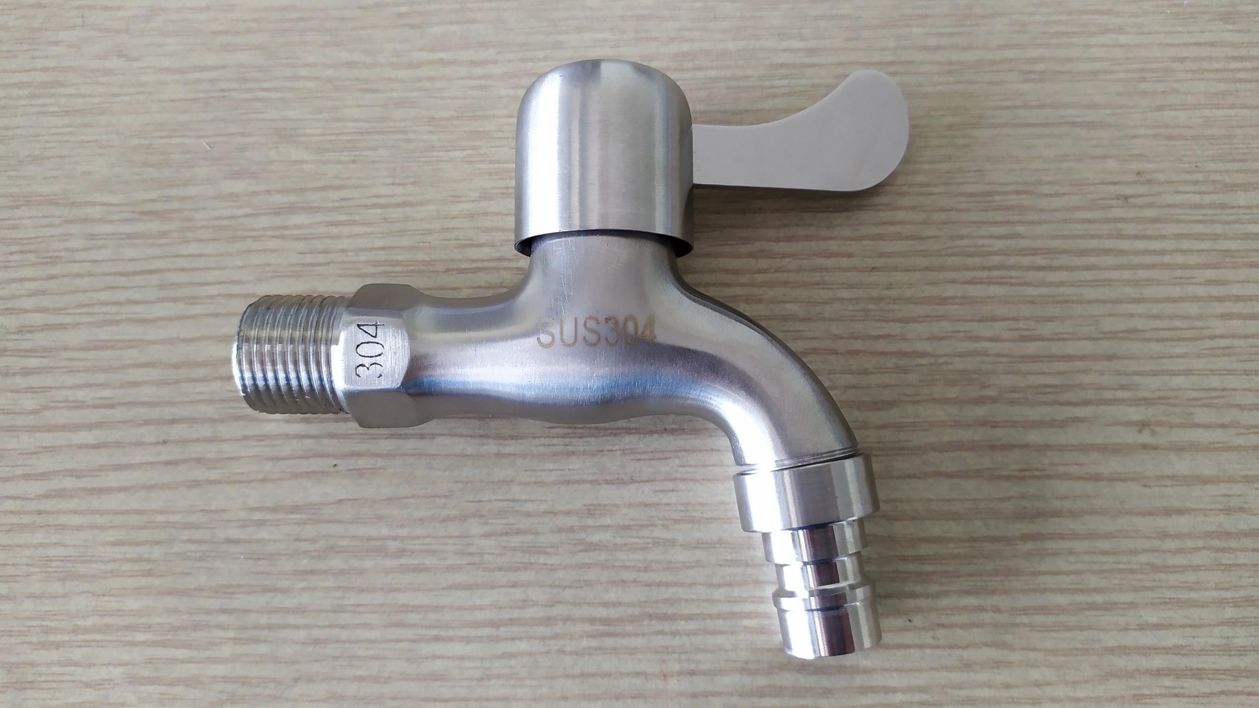 Vòi nước inox 304 nguyên khối phi 21