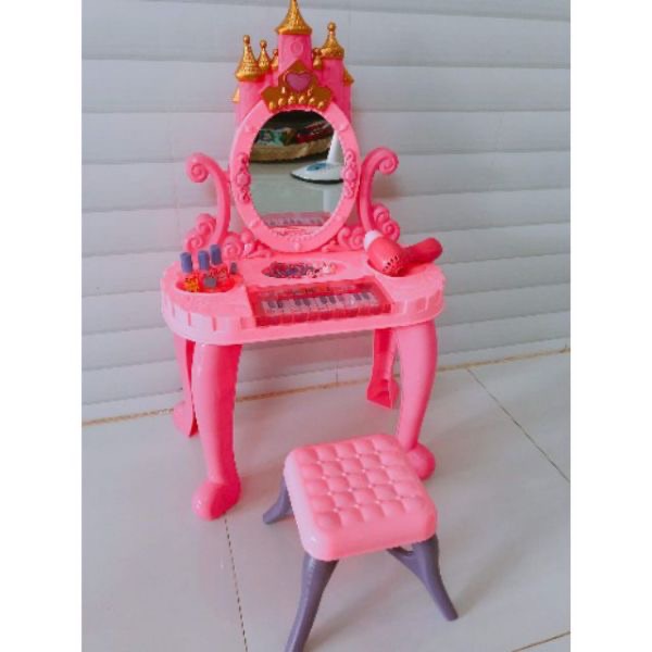 Đồ chơi bàn trang điểm có đàn piano cho bé cao 67cm