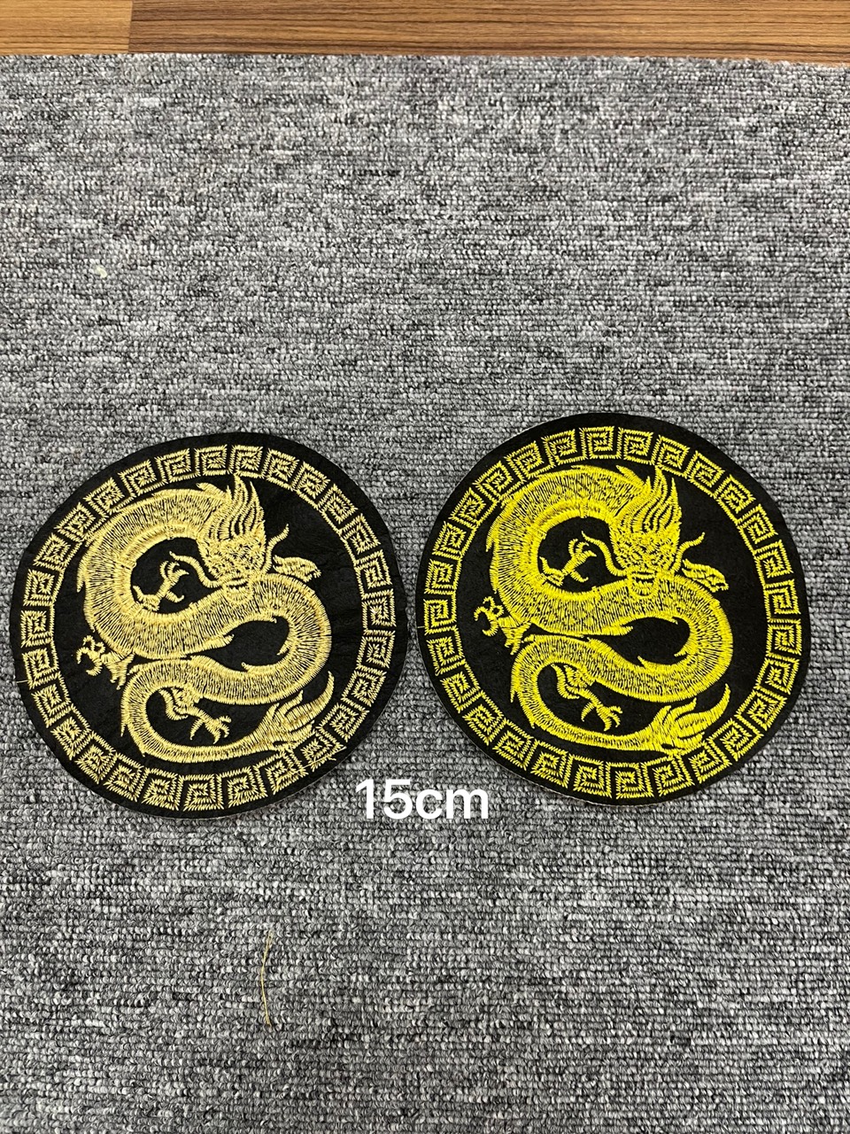 Miếng Sticker Thêu Ủi hình tròn rồng may áo cách tân , áo dài