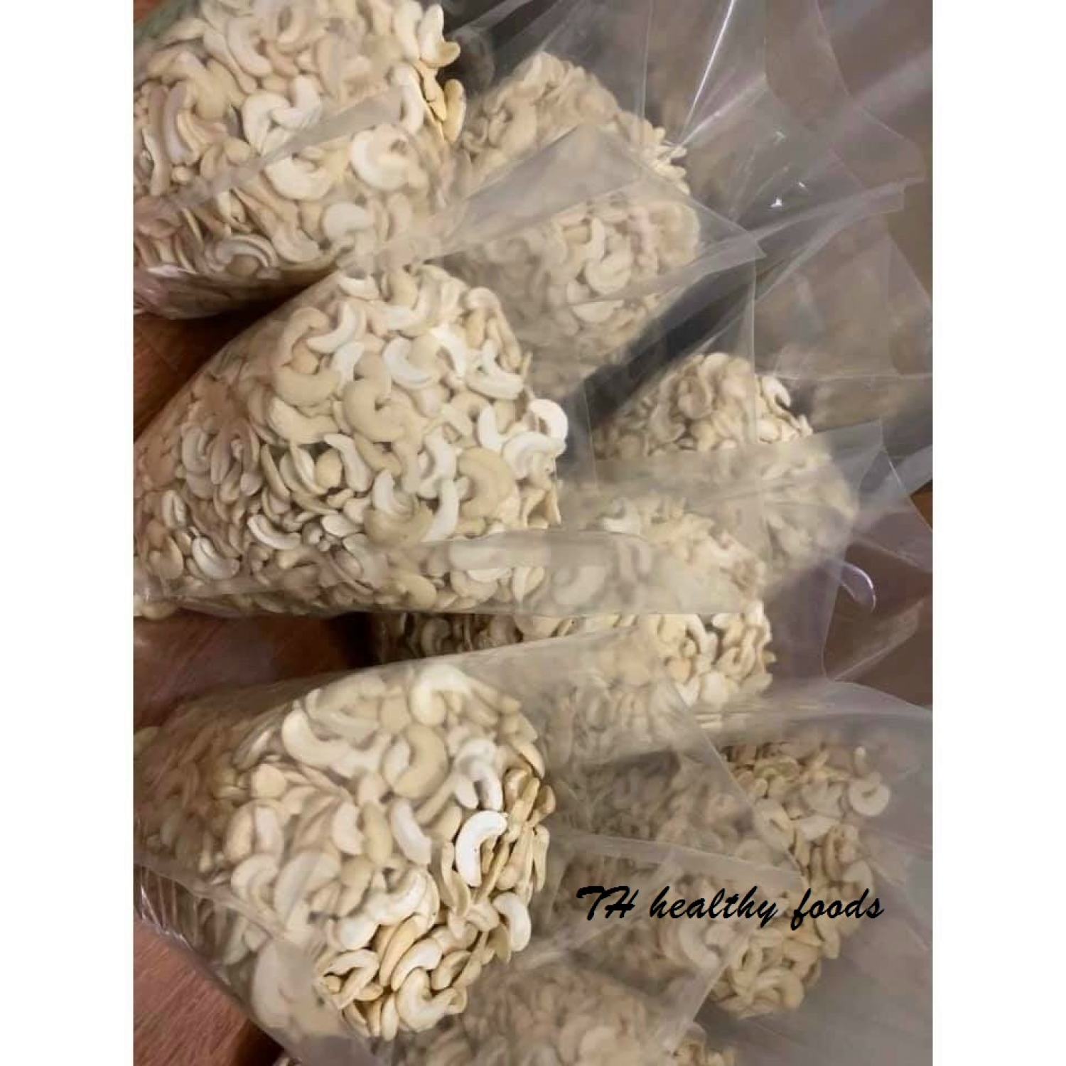Hạt điều vỡ đôi sống LH FOOD 500g làm sữa hạt
