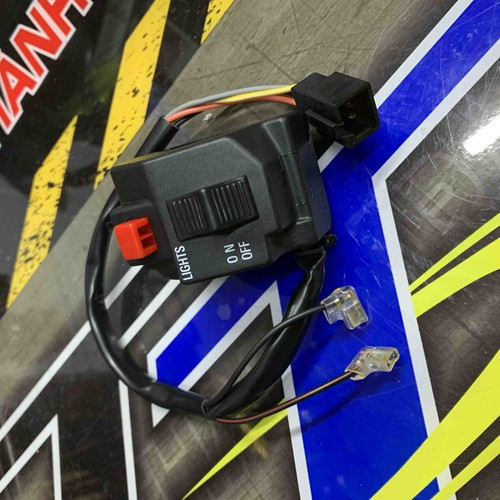 Cùm công tắc sport - rgv bên phải ko đề - 2288