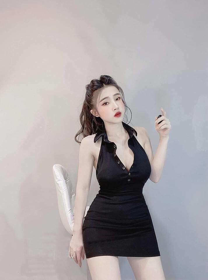 Đầm Body Cổ Trụ Có Nút Khoét Lưng Chất Borip Hàng VNXK