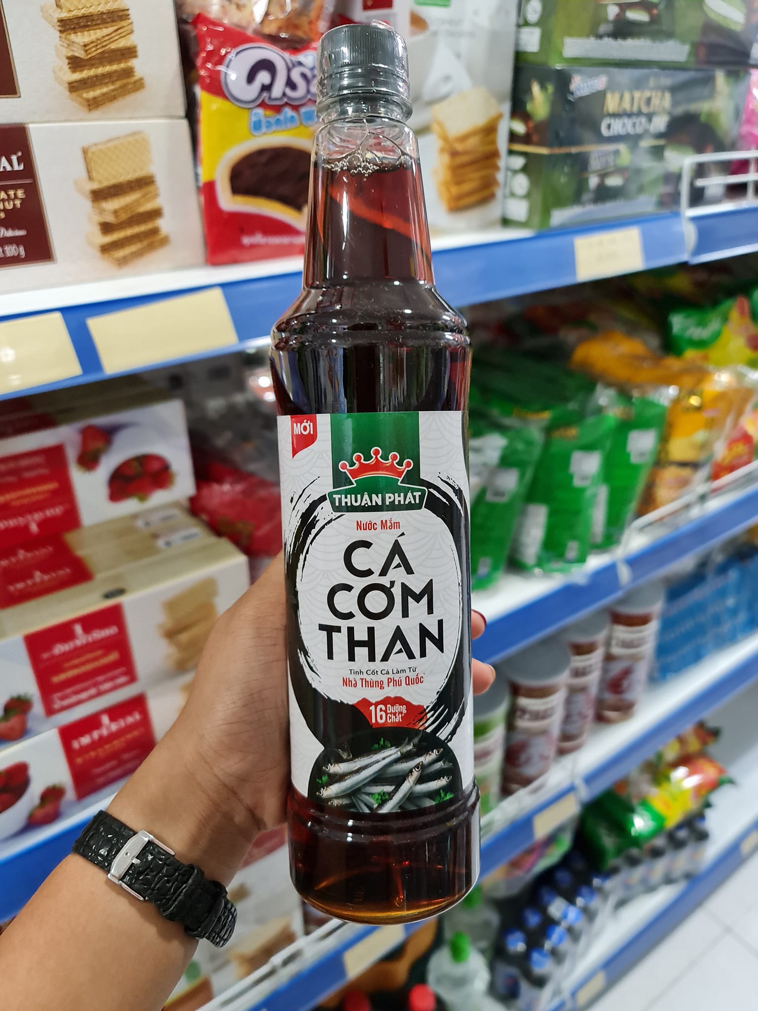 Nước mắm cá cơm than thuận phát chai 750ml