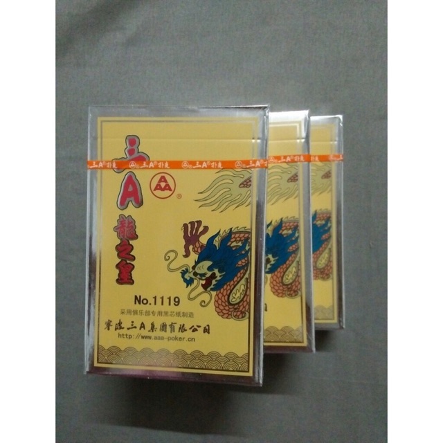 Bộ tú lơ khơ rồng vàng ( bộ bài 54 lá cả lót), cam kết hàng đúng mô tả, chất lượng đảm bảo an toàn đến sức khỏe người sử dụng