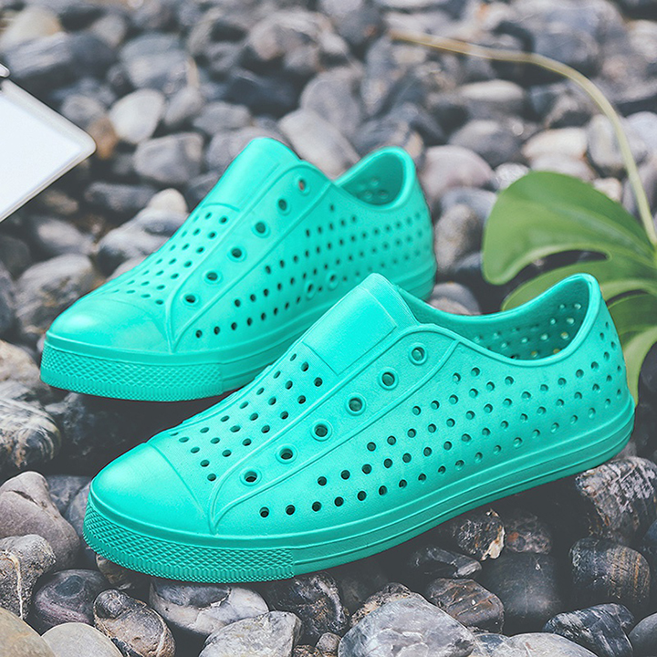 Giày nhựa đi mưa chất liệu cao su siêu bền nhẹ nhiều lỗ thoáng GU2