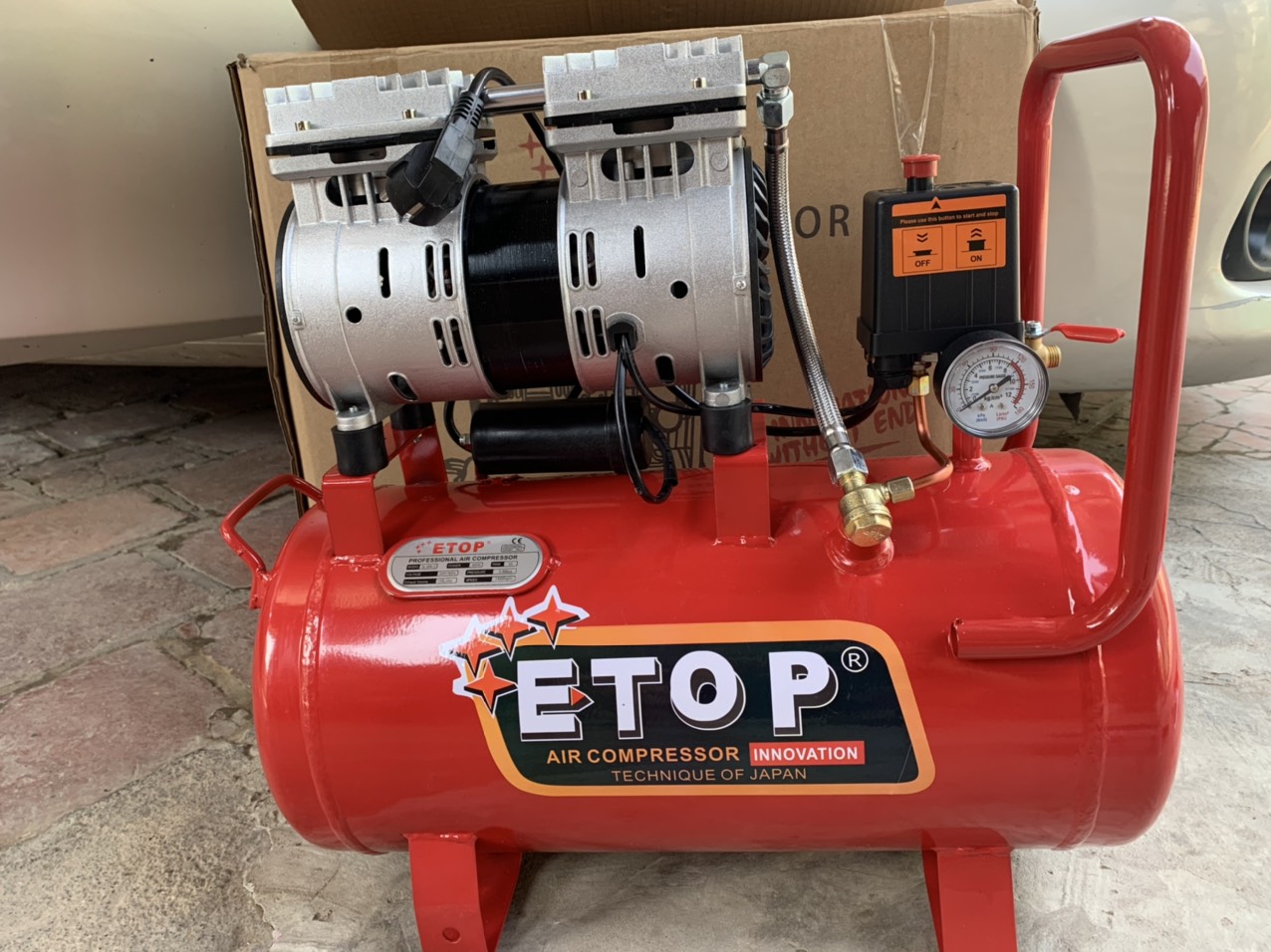 Máy nén khí không dầu Etop 30L