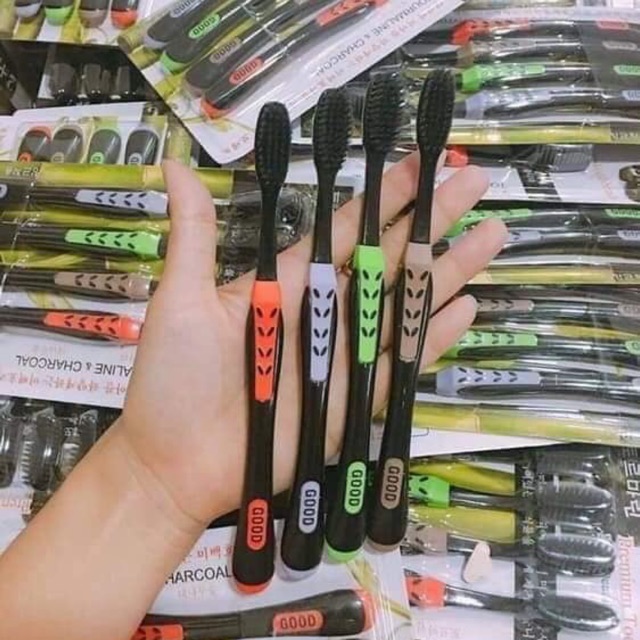 Vỉ 4 bàn chải đánh răng