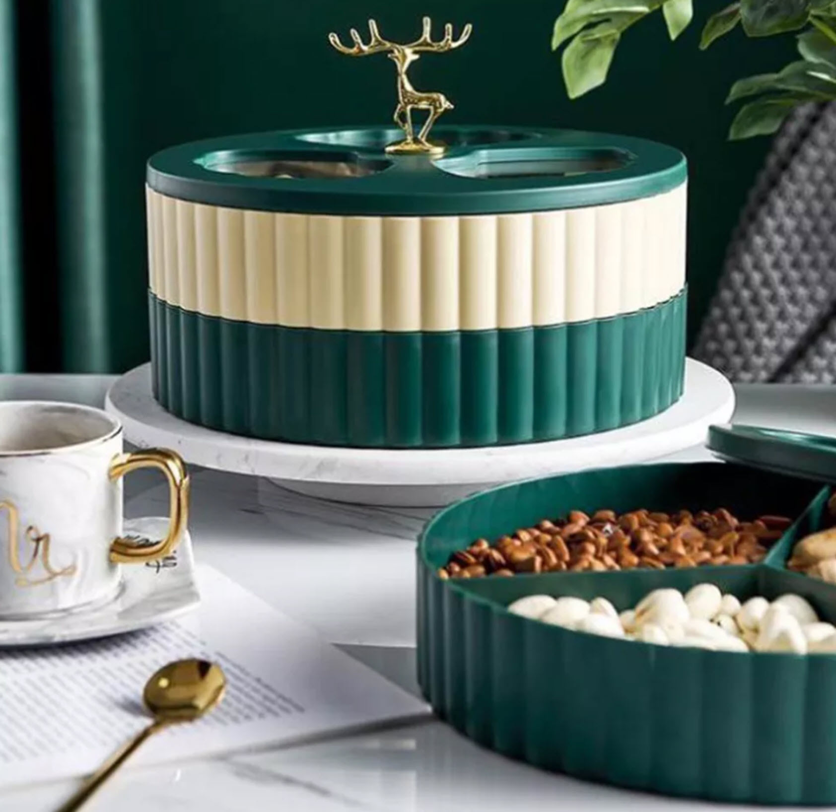 Khay mứt tết - hộp đựng bánh kẹo mứt tết - 2 tầng - hình hươu cao cổ cao cấp - xinh xắn dễ thương