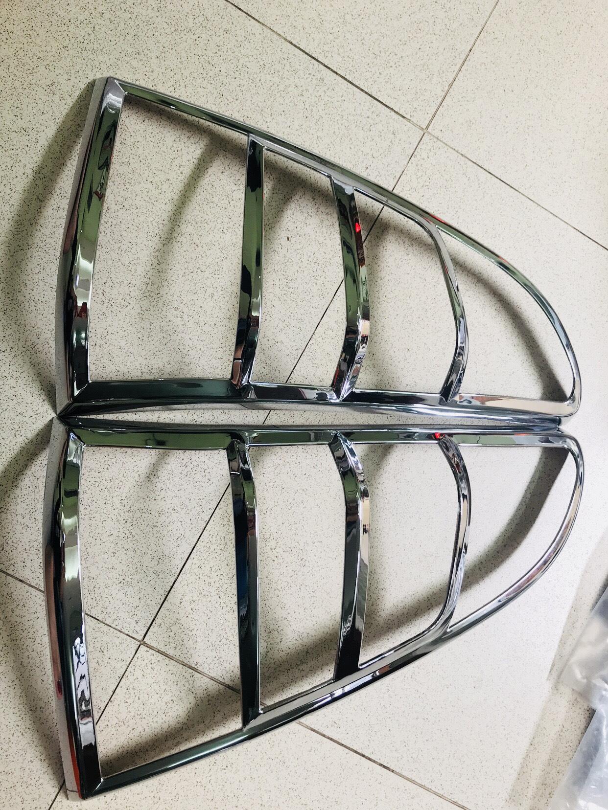 Ốp viền đèn hậu Toyota Innova 2013 - 2015 (Innova 2013, Innova 2014, Innova 2015)