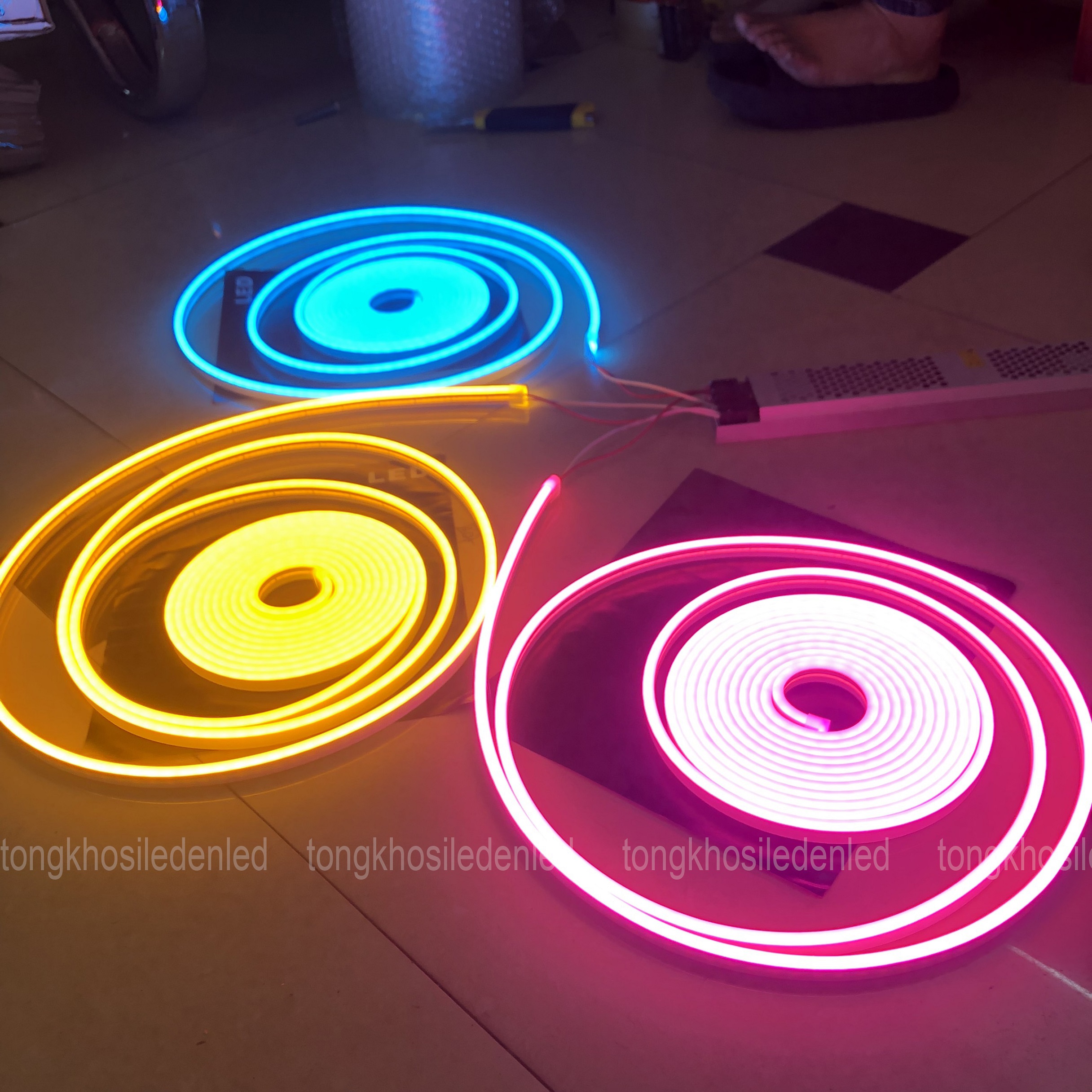 Led neon 12V cuộn 5m chống nước Led neon uốn dẻo trang trí phòng uốn dẻo làm logo thương hiệu