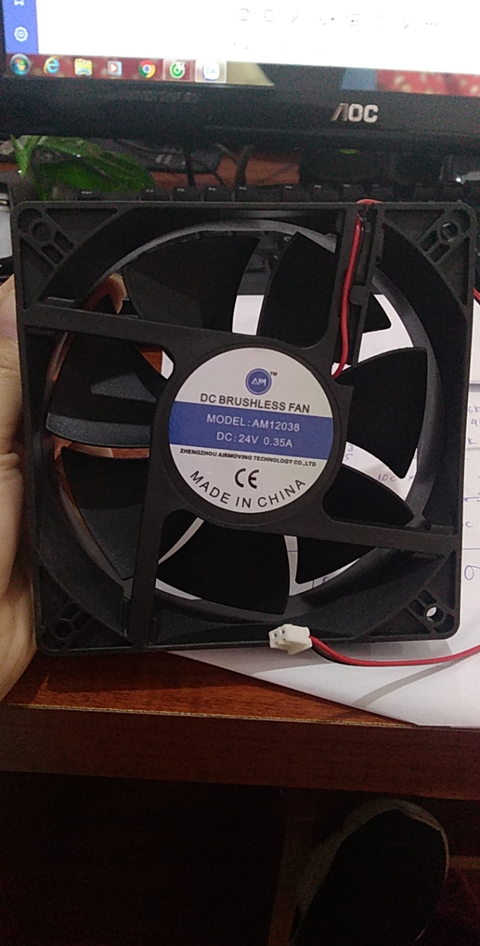 Quạt 24v 12x12x4cm -2c