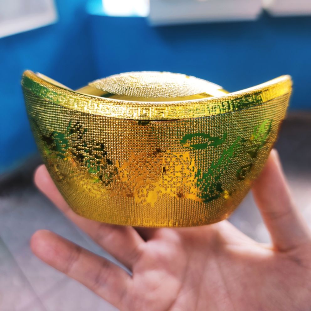 cục vàng nhẹ 13 cm nguyên khối làm kim tiền vàng