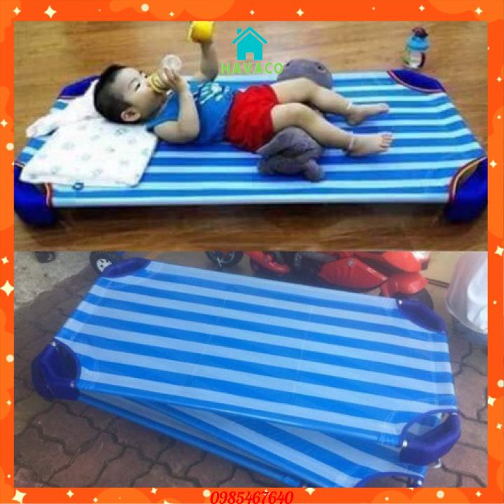 Giường trẻ em , giường lưới cho bé kẻ sọc xanh dương 60x120 cm có 2 thanh đỡ dưới lưng chắc chắn , lớp lưới thoáng mát