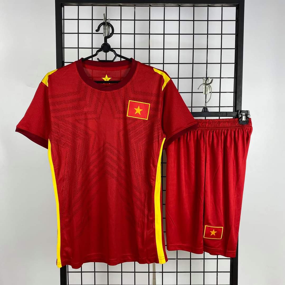 Ao bóng đá Đội Tuyển Việt Nam-đỏ -vải GAI Thái Lan Xịn