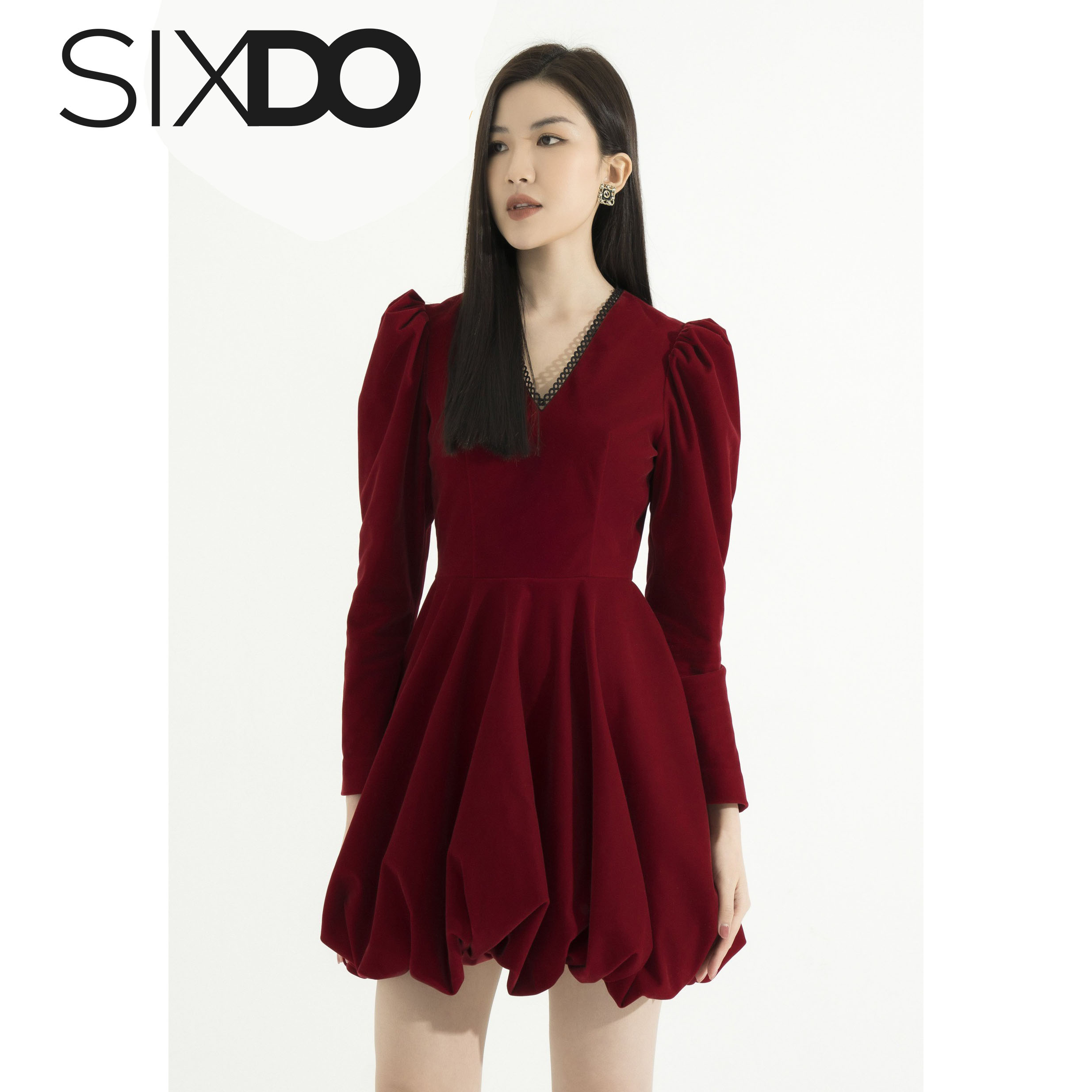 Đầm nhung dài tay cổ V thời trang SIXDO