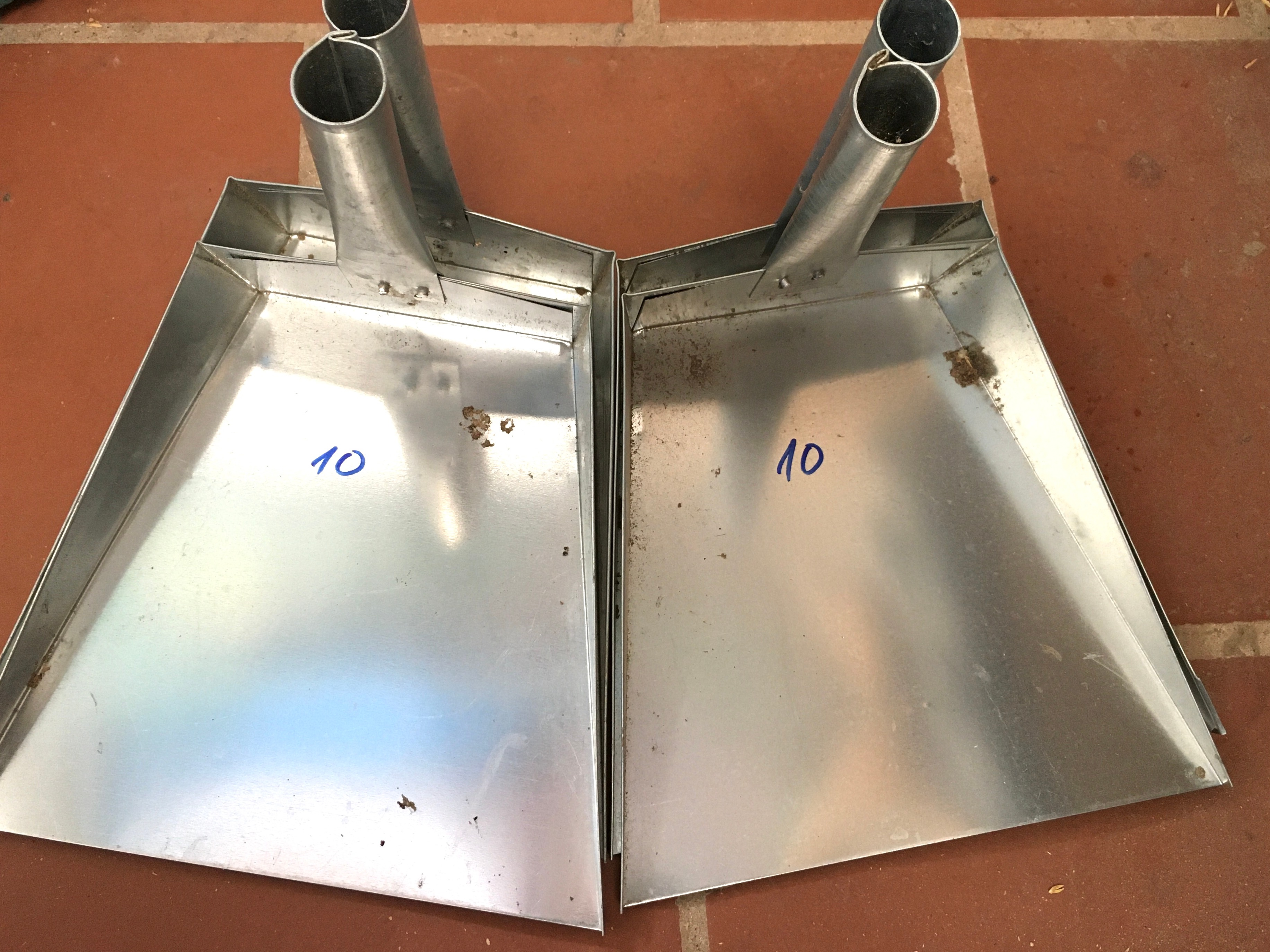hót rác bằng tôn