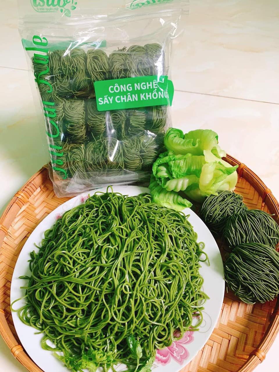Mì cải Kale Isito