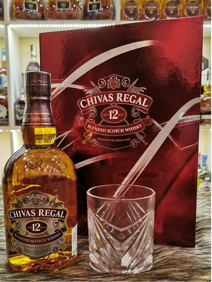 Whisky Chivas Regal 12 năm hộp quà kèm ly