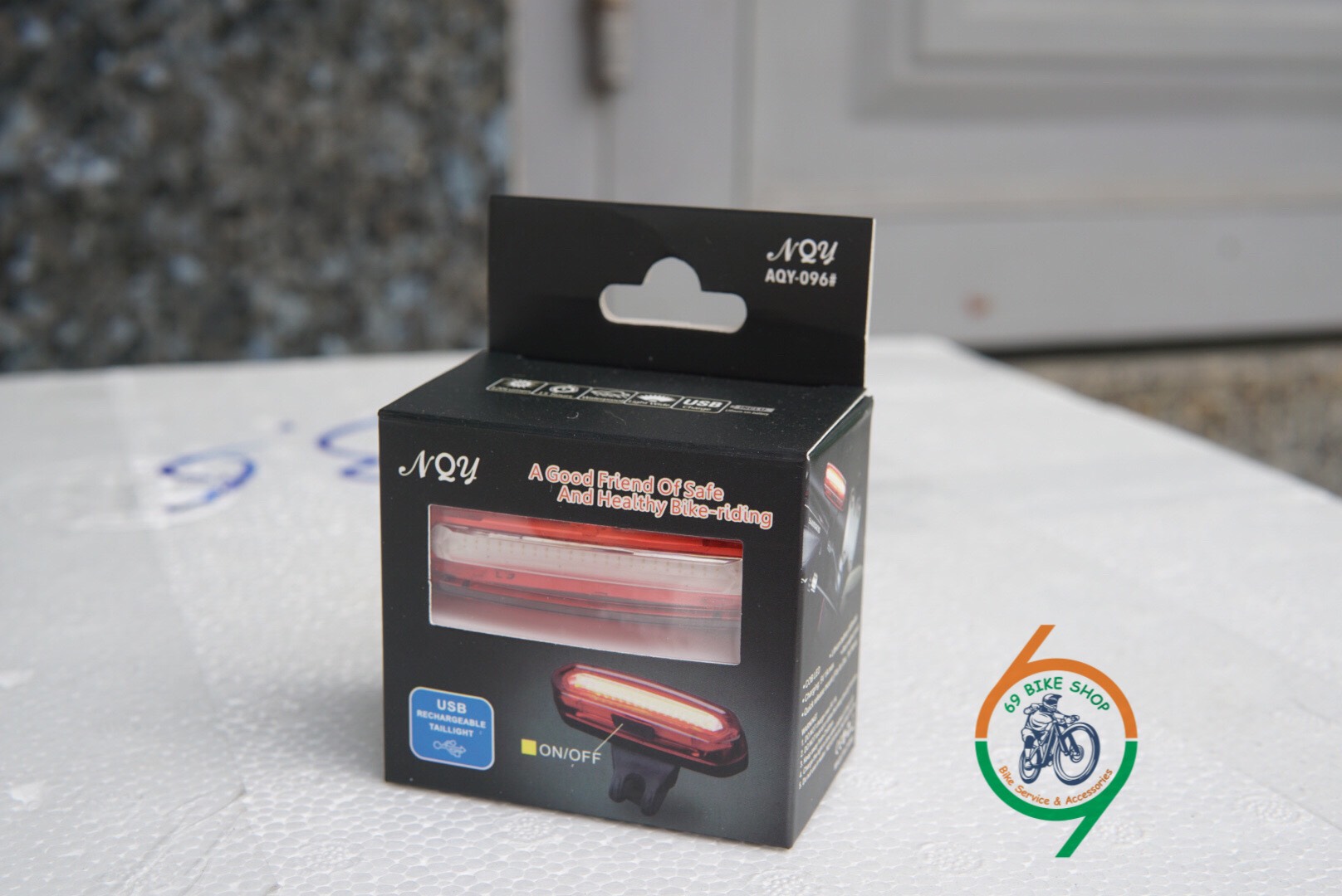 Đèn đuôi xe đạp 3 màu nqy-096 chính hãng chống nước sạc usb