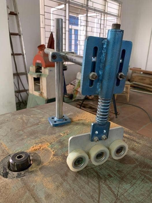 Bộ cữ tỳ phôi 3 con lăn