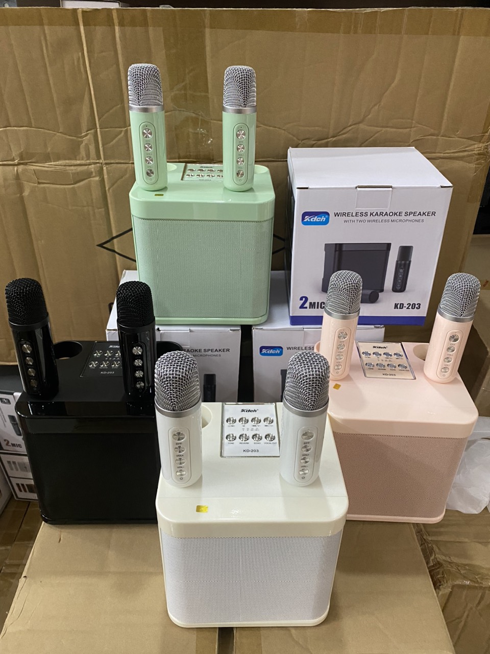 Loa karaoke mini KD203 kèm 2 mic không dây