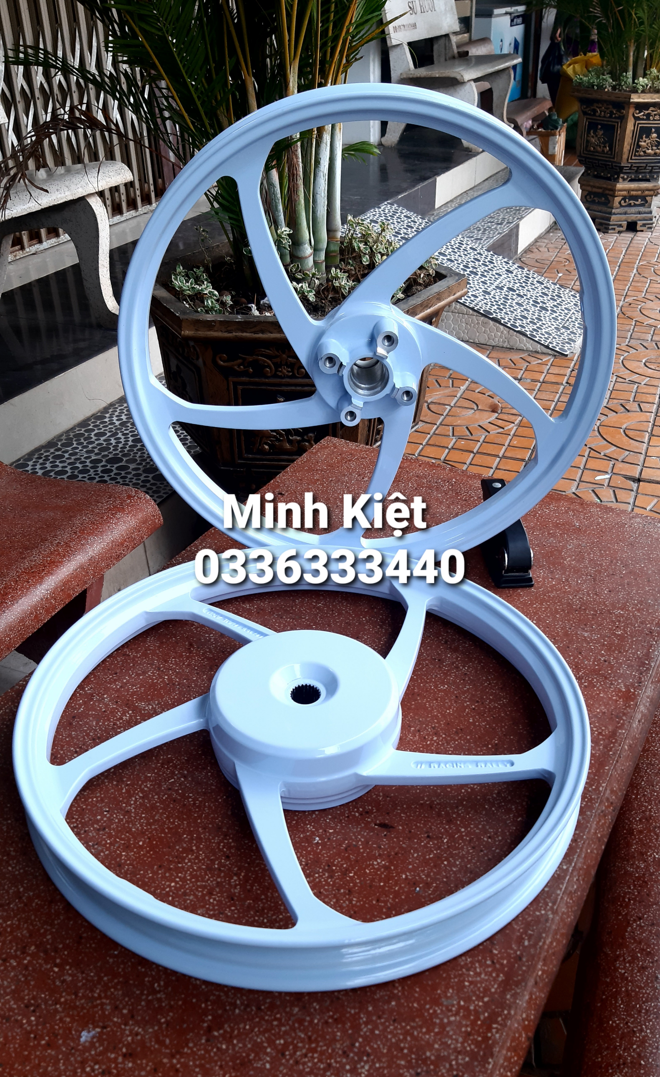 MÂM RALLY RACING 1.4-1.6 17IN CHO VARIO / CLICK - MÀU TRẮNG