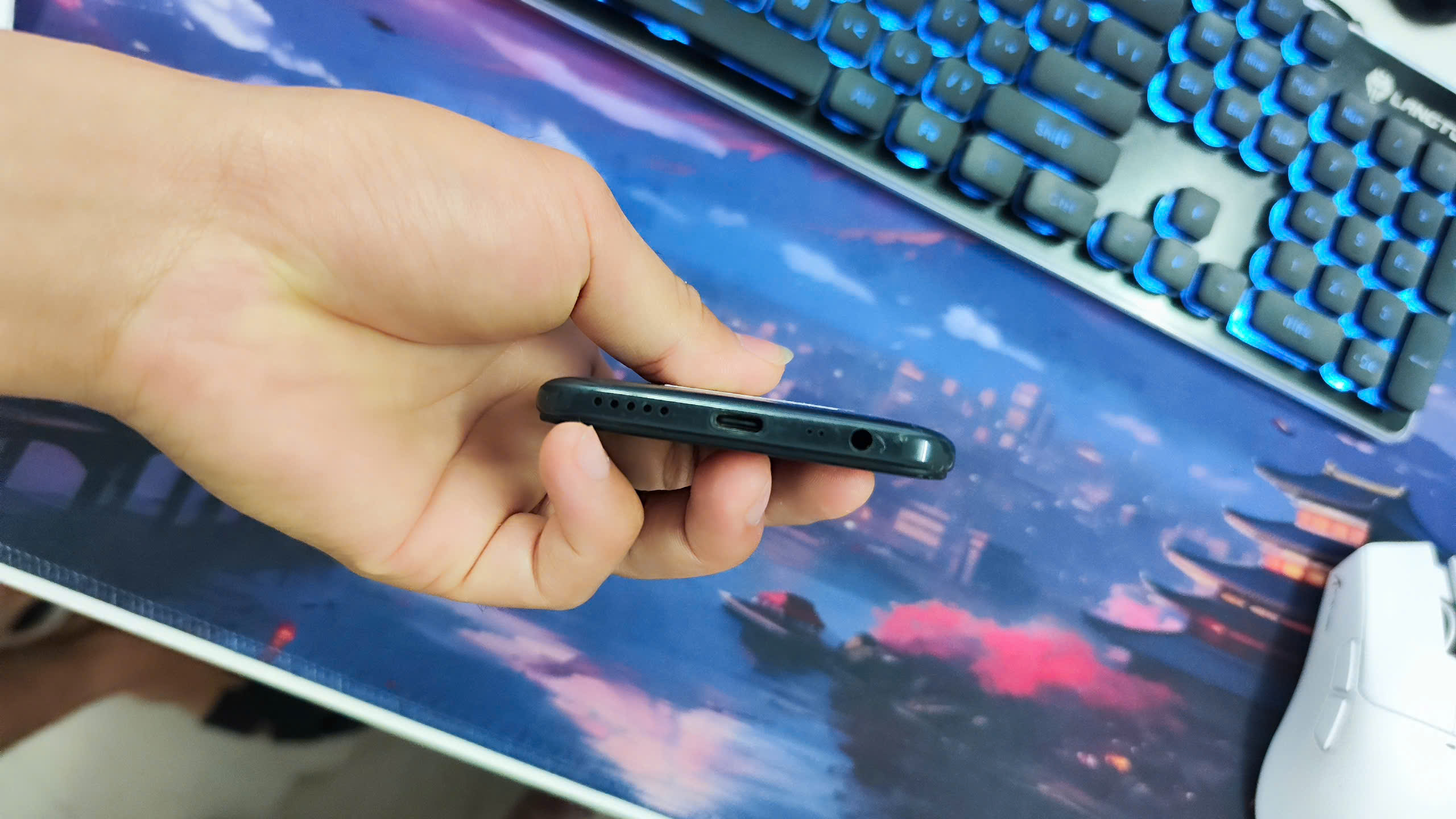 điẹn thoại redmi 8 hỏng màn các chức năng khác vẫn sử dụng bình thường