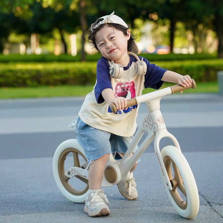 Umoo 02162 2 wheels foldable aluminum alloy balance baby walker
