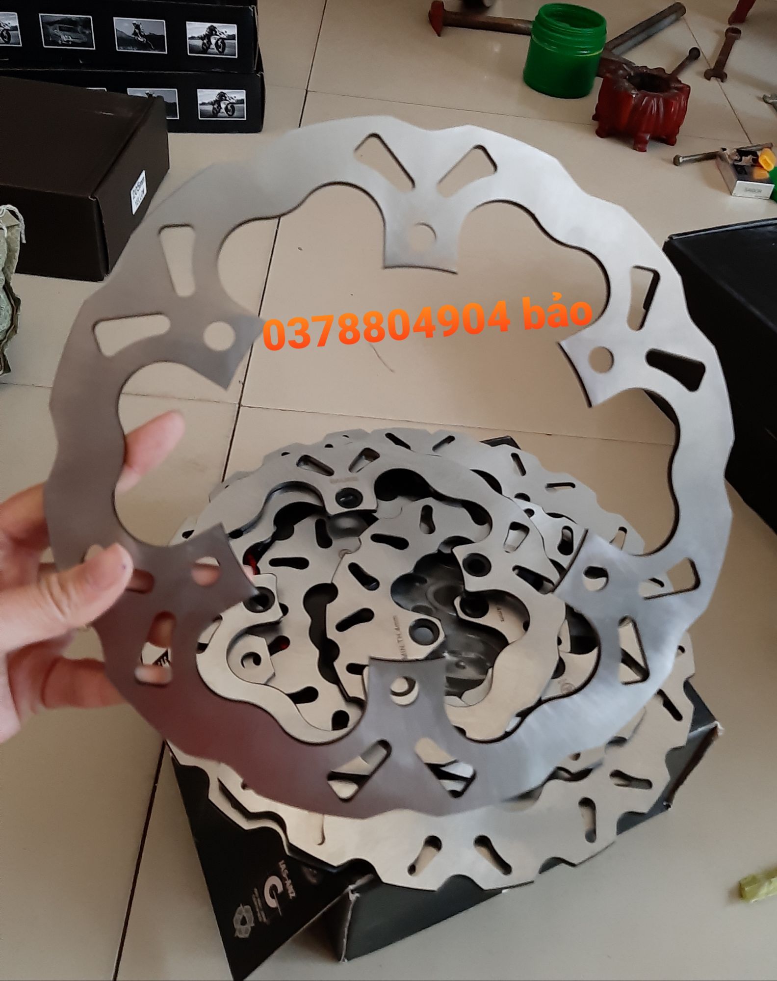 đĩa kiểu gắn WINNER trước và sau như hình gắn như zin