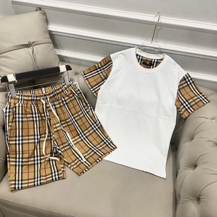 Bộ áo phông Kẻ Tay+ Quần kẻ Chất Cotton Mát Mịn - ( Nam Nữ ) Hottrend 2024