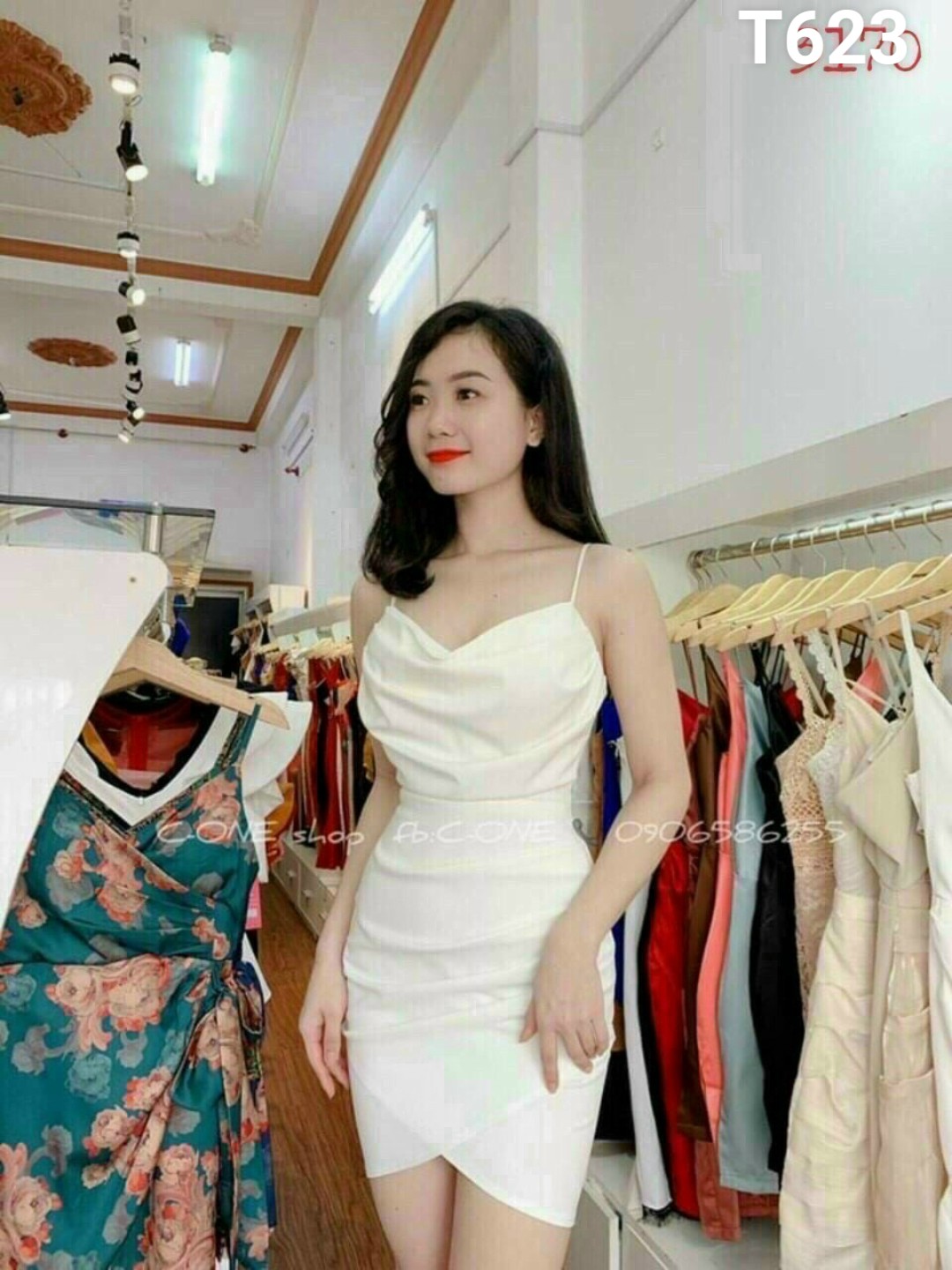 Đầm cổ đổ xếp ly 2 dây có mút t623