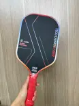 Vợt Pickleball T1000 mặt Carbon, tay cầm màu đen chắc chắn,