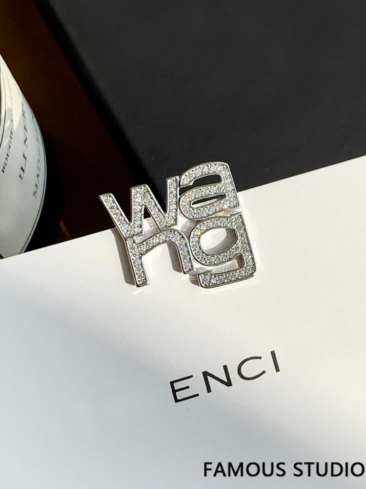 Vivienne original AW. King of the street wang letter earrings for women full of diamonds niche earrings 2021 new style