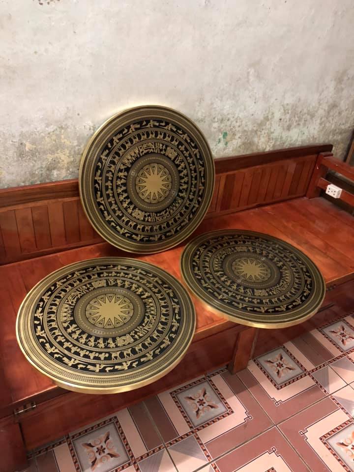 Mặt trống đồng đông sơn  - phù điêu mặt trống đồng