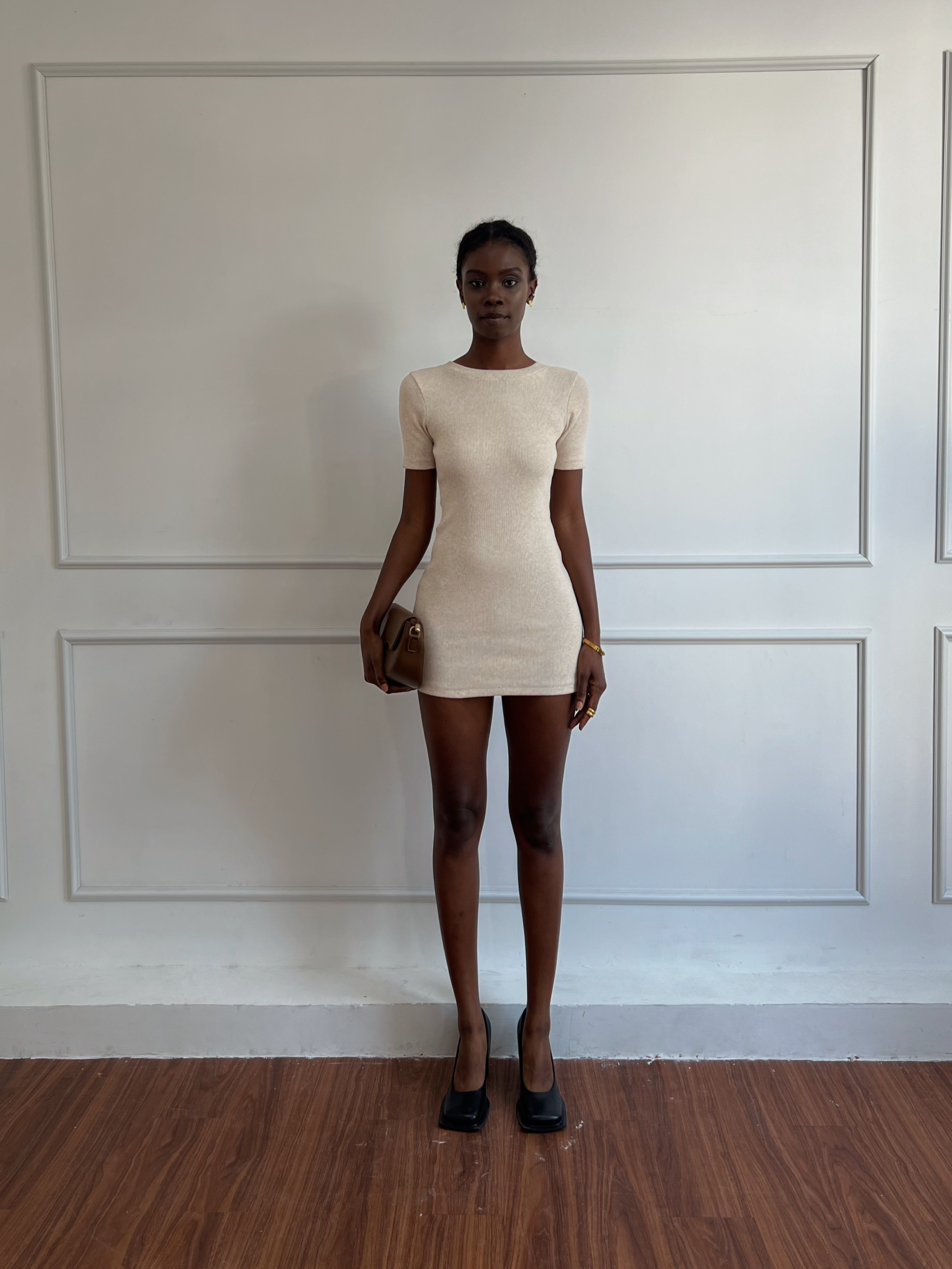 Đầm form ngắn thiết kế cột dây phía sau - là min - cream string tie mini dress