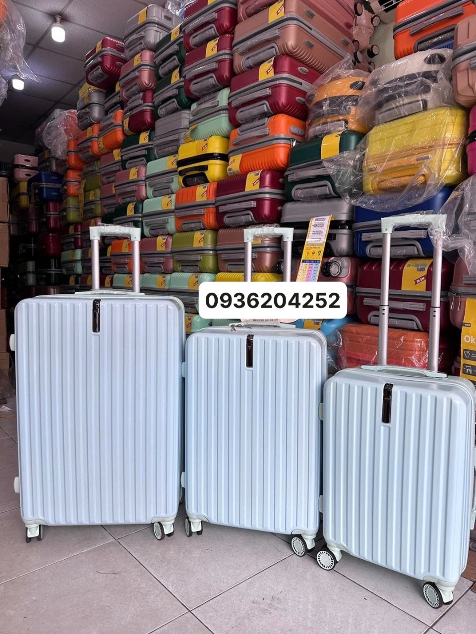 Vali nhua pc kéo du lịch size 20/2428 size 28 inch xoay 360 độ, tiện dụng, chống va đập