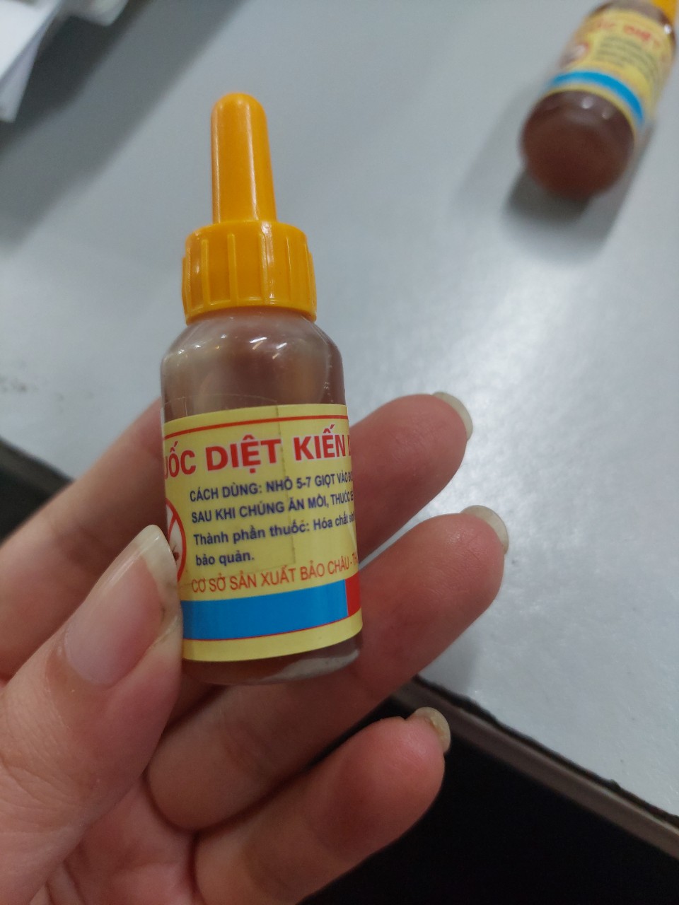 thuoc-diet-kien-gian-sinh-hoc-diet-tan-goc-khong-doc-hai-bao-chau-quang-nam-lo-10ml-hang-tot-chinh-hang-2 thuoc-diet-kien-gian-sinh-hoc-diet-tan-goc-khong-doc-hai-bao-chau-quang-nam-lo-10ml-hang-tot-chinh-hang-2