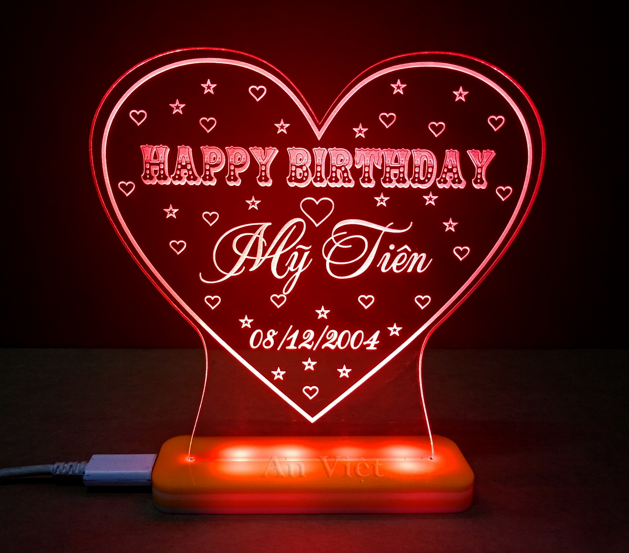 Quà lưu niệm chúc mừng sinh nhật khắc tên theo yêu cầu dùng làm quà tặng người thân bạn bè, quà tặng mẹ, quà tặng người yêu, quà tặng bạn gái, quà tặng bạn bè người thân.