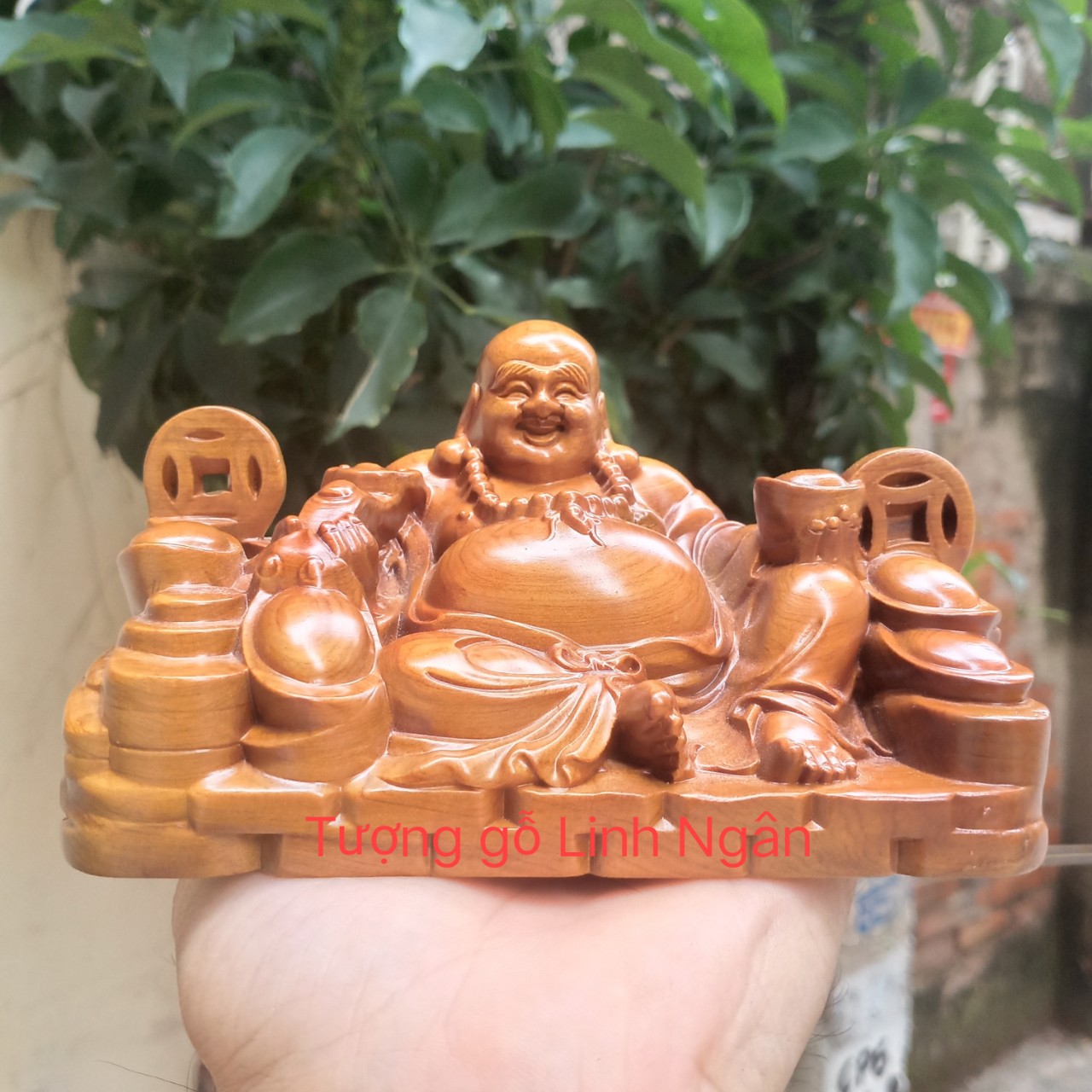 Tượng di lặc gỗ bách xanh cao 9 ngang 15 sâu 9 cm
