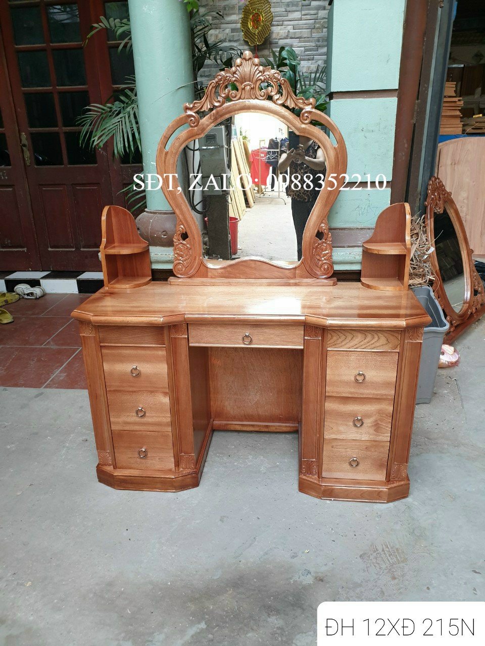Bàn trang điểm gỗ xoan đào, kiểu vát hàng tết 2026