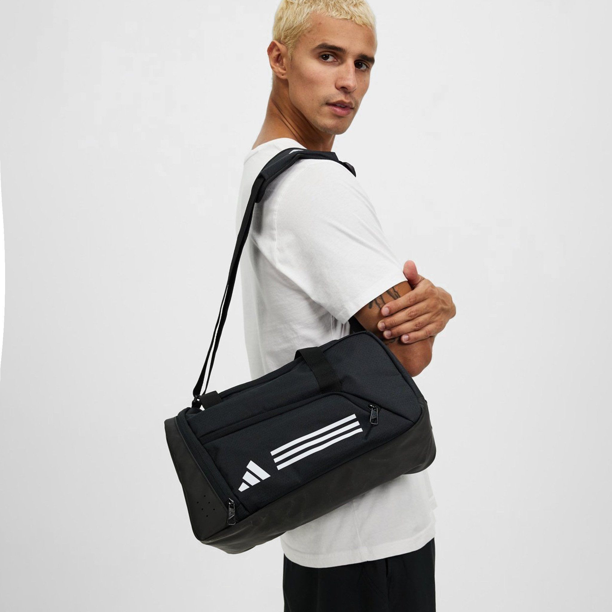 Túi trống thể thao Essentials 3-Stripes Duffel Bag IP9861