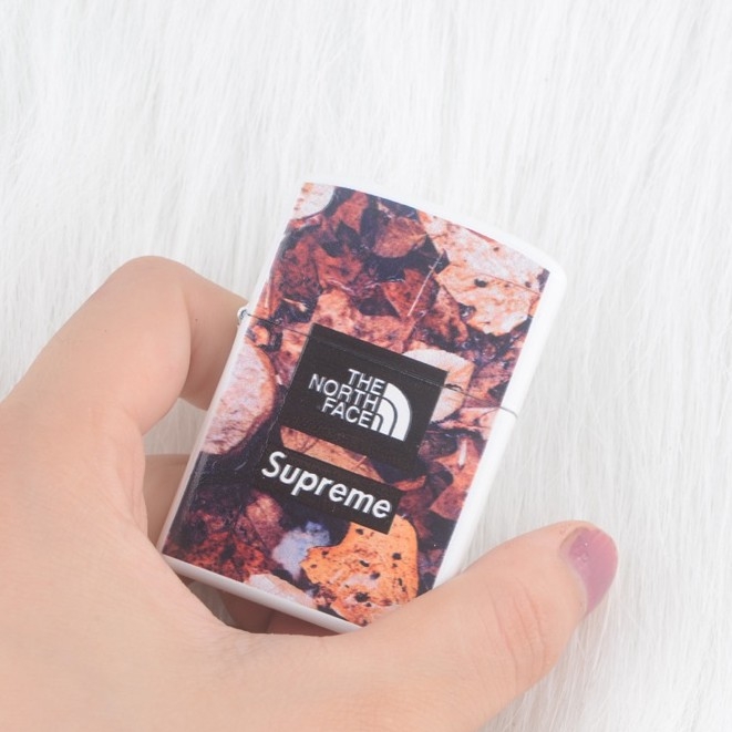 [HCM]Bật Lửa Supreme Phong cách UNDERGROUD - Zippo Supreme Đỉnh Núi Siêu đẹp Làm quà lưu niệm