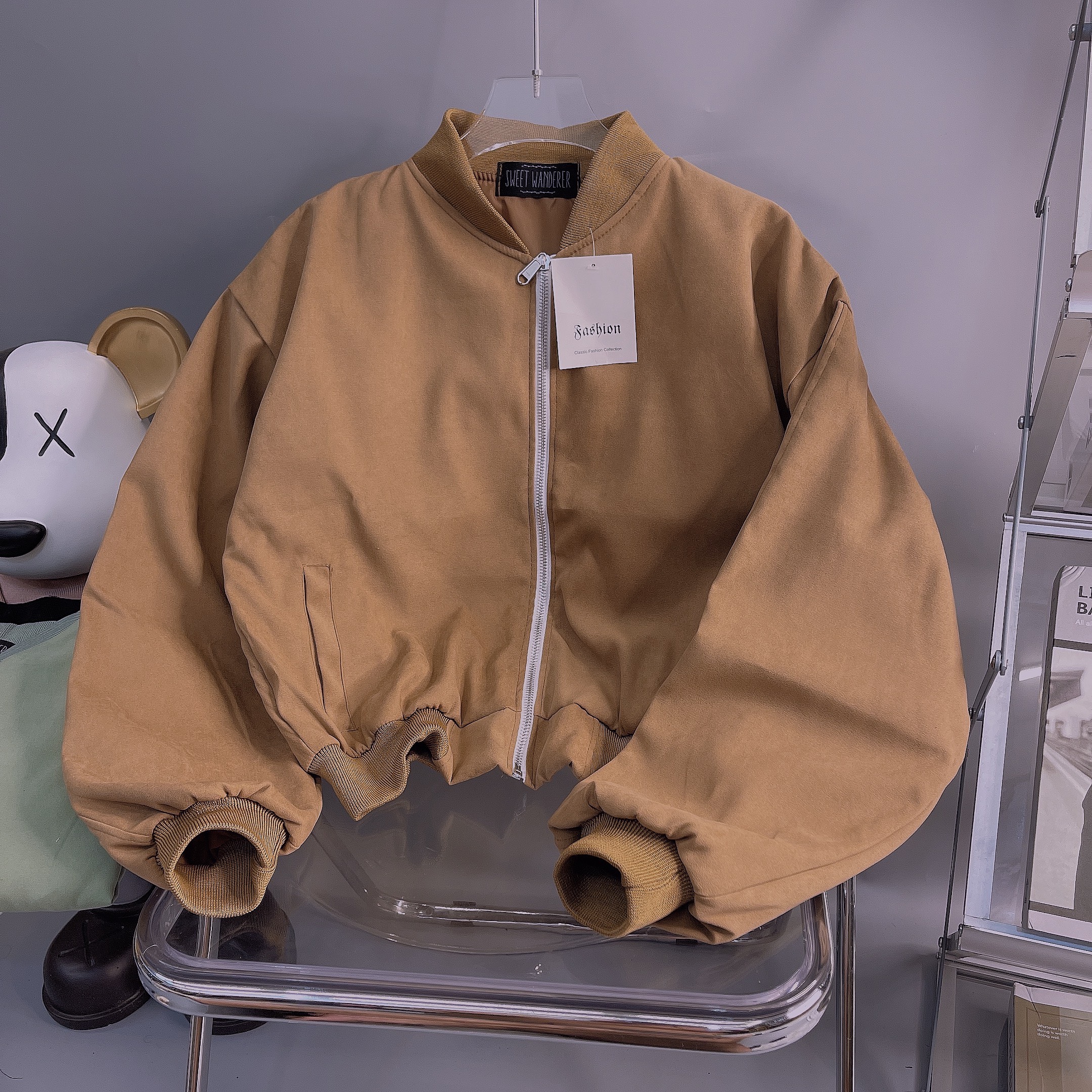 Áo Khoác Nữ_Áo Bomber Lửng_ Tay Cánh Dơi Phồng Phom Rộng_Chất Da Lộn Mịn Nhập_Hàng May 2 Lớp_Freesize 42-68kg
