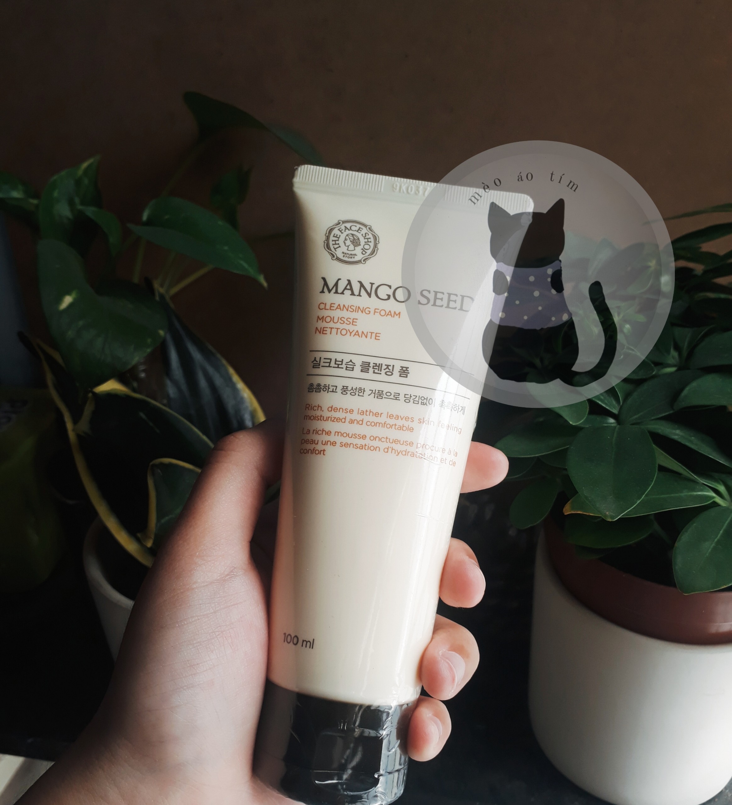 Sữa rửa mặt hạt xoài Mango Seed Cleaning Foam 100ml .