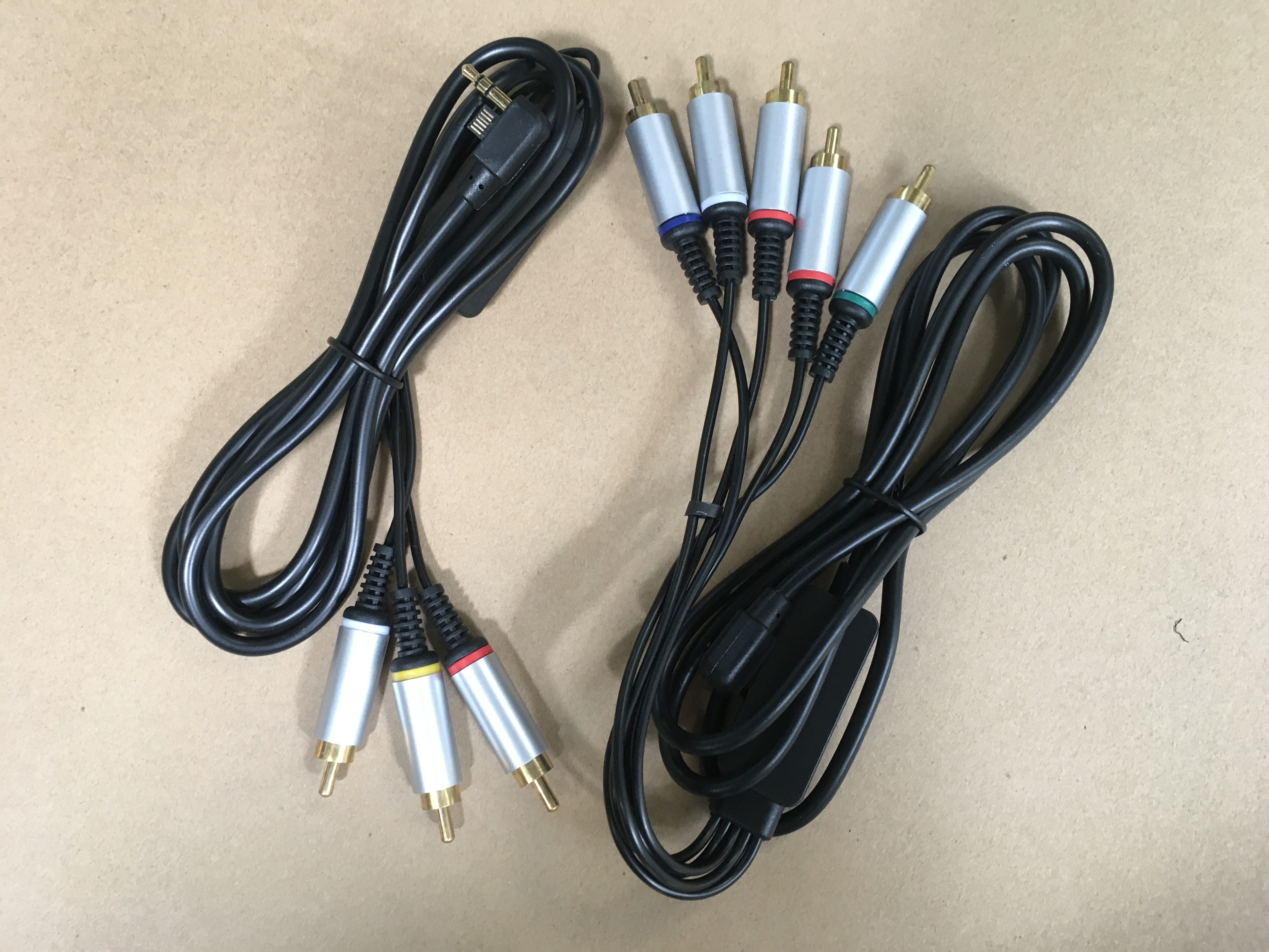 Dây av component xuất hình ra tivi cho psp slim 2000 3000